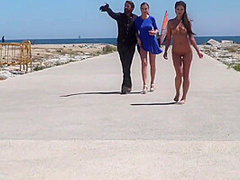 Public naked babe walks outdoor to satisfy mistress n master