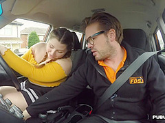 BBW amateur slut fucked outdoor in car by driving instructor