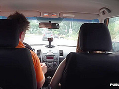 Deepthroating babe fucked outdoor in car by driving tutor