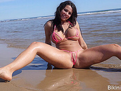 Chrochless bikini modelled in public