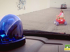 Jessa Rhodes gets pulled over and jerks off a cop - Public Handjobs