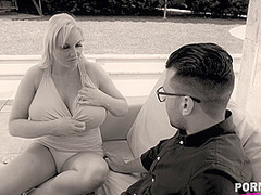 Voluptuous Pool Sexperience - PornWorld
