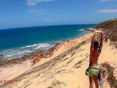 Gostosa Com Tesao Quer Foder Em Praia Publica Famosa 7 Min With Dread Hot