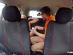 Bigass n bigtits MILF fucked outdoor in car by driving tutor