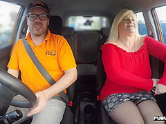 Curvy mature lady in stockings public fucked in car outdoor