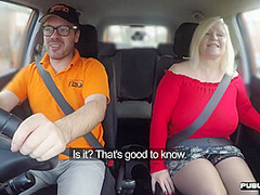 Curvy mature lady in stockings public fucked in car outdoor