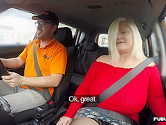 Curvy mature lady in stockings public fucked in car outdoor