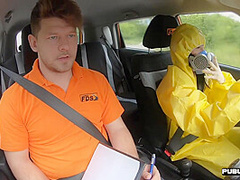 Masked n uniformed babe car fucked outdoor by driving tutor