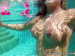 Holly Taylor Water World Underwater Sex, Scene #02