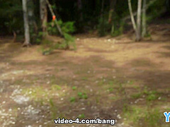 Roxy Ryder sucks dick in the disc golf field - Yngr