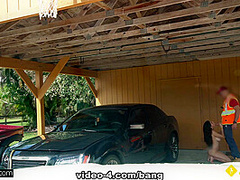 Gabriela Lopez gets a free repair after fucking the mechanic - BangRoadsideXxx