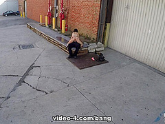 Penelope Reed fucks the cop that saves her from being mugged - ScrewTheCops