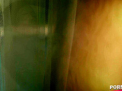 Poolside Pussy Gape - PornWorld