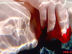 Fucks Her Pussy With A Toy In The Pool With Red Xxx