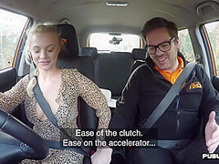Driving student busty babe public fucked outdoor in the car