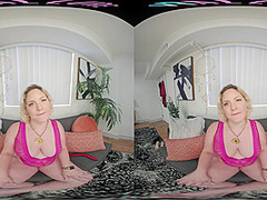 Big titty blonde gets off with her toy in virtual reality