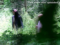 Girls pee outdoor voyeurr ( gizli cekim )