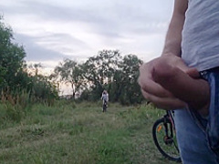 Man Public Flash And Jerkoff Dick Near Unknown Girl Omg!!!