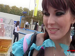 Aische Pervers In Frivoles Oktoverfest - Public Arschgefickt Und Vollgespritzt Auf Der Wiesn