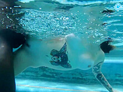 Hot Amateur Fucked By Bbc Penis Underwater