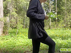 Paren Razvlekaetsya S Dvumya Shluhami V Parke Wife Karolina Bitch Miss Lissa Nigonika Full