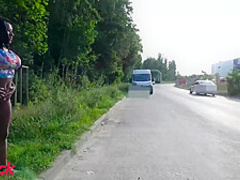 Public Strip Piss Mitten Auf Der Strasse Mit - Josy Black