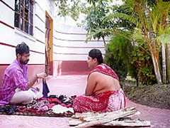 Desi Bra And Panty Salesman Bade Bade Dudhwali Gao Ki Chhori Ko Bra Ke Badale Chod Diya Maje Lekar ( Hindi Audio )