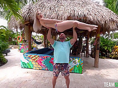 Amateur Blond Give Nice Pov Blowjob