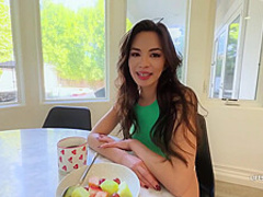 Scarlett Alexis In A Day With Scarlett P1