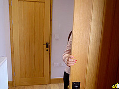 Cleavage Spy - DownblouseJerk