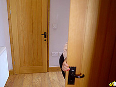 Cleavage Spy - DownblouseJerk