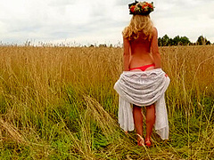 Ella Flower Power In The Grass