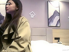 chinese man fucking callgirl in hotel.422