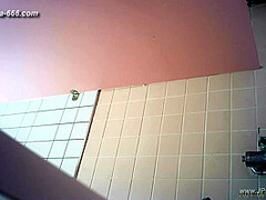 chinese girls go to toilet.294