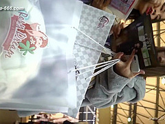 peeping chinese amateur upskirt.120