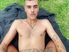 Le Pido Al Limpia Piscina Que Me Pase Bronceador Para Provocarlo!