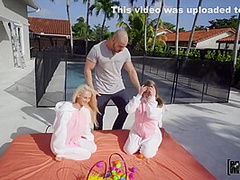 Sadie Hartz, Duncan Saint And Alice Merches - Two Bunnies And Share Huge