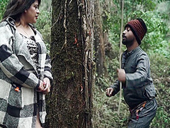 Jungle Me Rasta Bhataki Bade Dudhwali Aurat Local Guide Ke Sath Nachte Huye Khub Choda Rasta Dikhane Ke Bahane