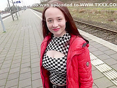 Hotcerise - Notsituation Ausgenutzt ! Outdoor Bahnhofsfick