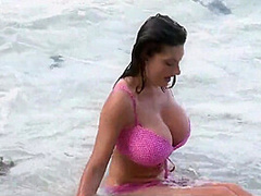Busty Babe Vallory In The Surf