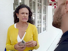 J Mac And Penney Play - Milf With Big Milkings Lured The Driver Into Hot Sex