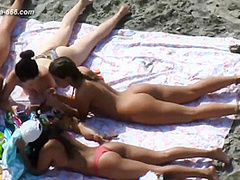 peeping Naturist Beach.40