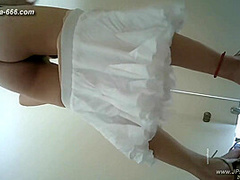 chinese girls go to toilet.297
