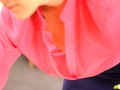 Gracie in Downblouse Voyeur - DownblouseJerk