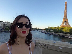 Une Jolie Russe Se Fait Defoncer Dans Une Limousine Et En Anal Durant Son Casting Pour Etre Recrutee