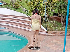 Horny Lesbians With Big Ass Take Advantage Of Home Alone To Lick Their Pussies In The Pool - Porn In Spanish