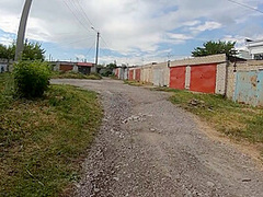 Risky Outdoor Blowjob Behind Garages