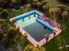 Alexa Flexy In Stud For The Rich & Eager