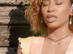 Gorgeous Ebony Lesbians Porn Video