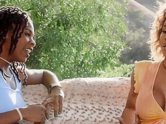 Gorgeous Ebony Lesbians Porn Video